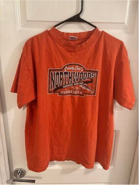 Vintage Y2K Minnesota T Shirt Mens Medium Perrin Northwoods Smoke House Orange